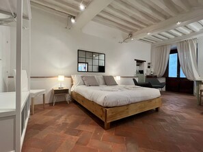 1 bedroom, travel crib, free WiFi