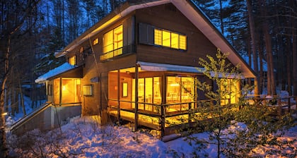 Deerhouse Nagano: Western and Japanese Styles Cottage near by lake and forest