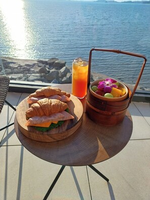 Ilmainen päivittäinen paikallinen aamiainen 