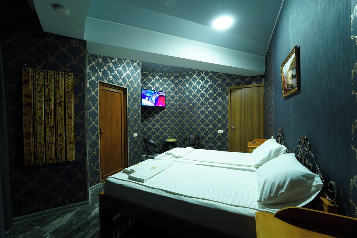 Comfort Double or Twin Room | Free WiFi, bed sheets
