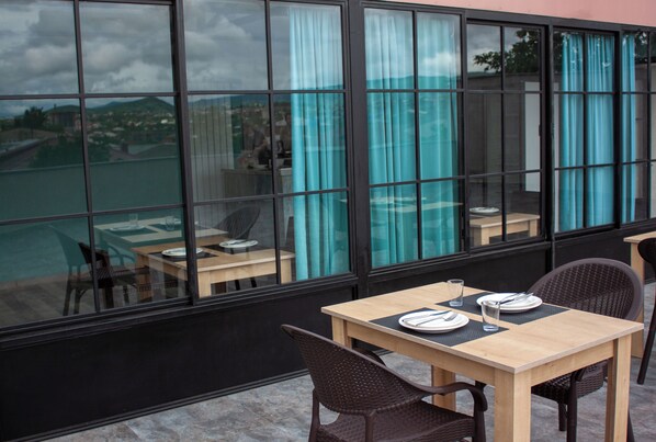 Exterior - West Star Hotel (Kutaisi)