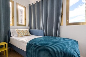 2 bedrooms, WiFi, bed sheets - Gerona sweet apartments (Benidorm)