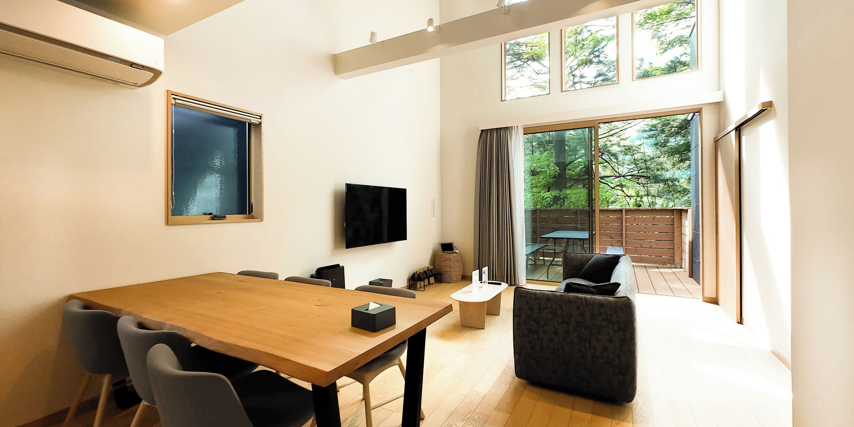 Basic Villa, 3 Bedrooms, Non Smoking (E-type, No pets allowed, Bedrock Bath, Hot spring,6PAX) | Free minibar, individually decorated, blackout curtains, free WiFi