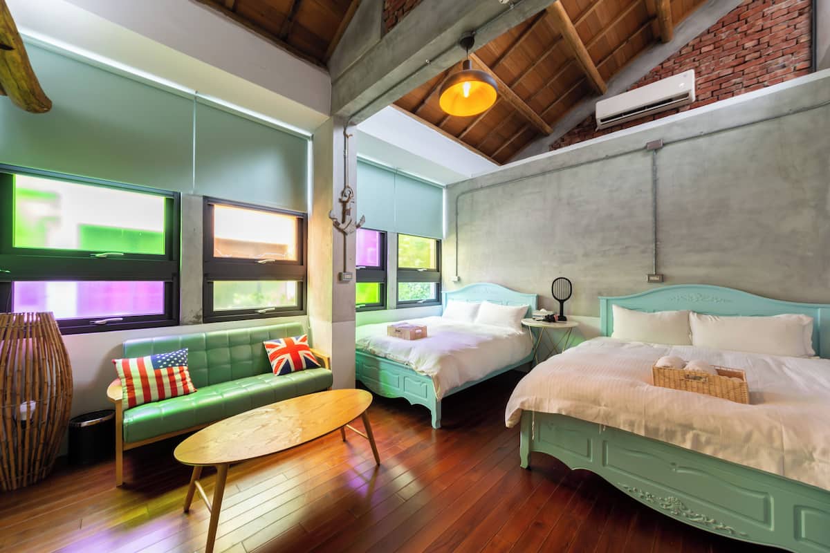 5 chambres, décoration personnalisée, chambres insonorisées