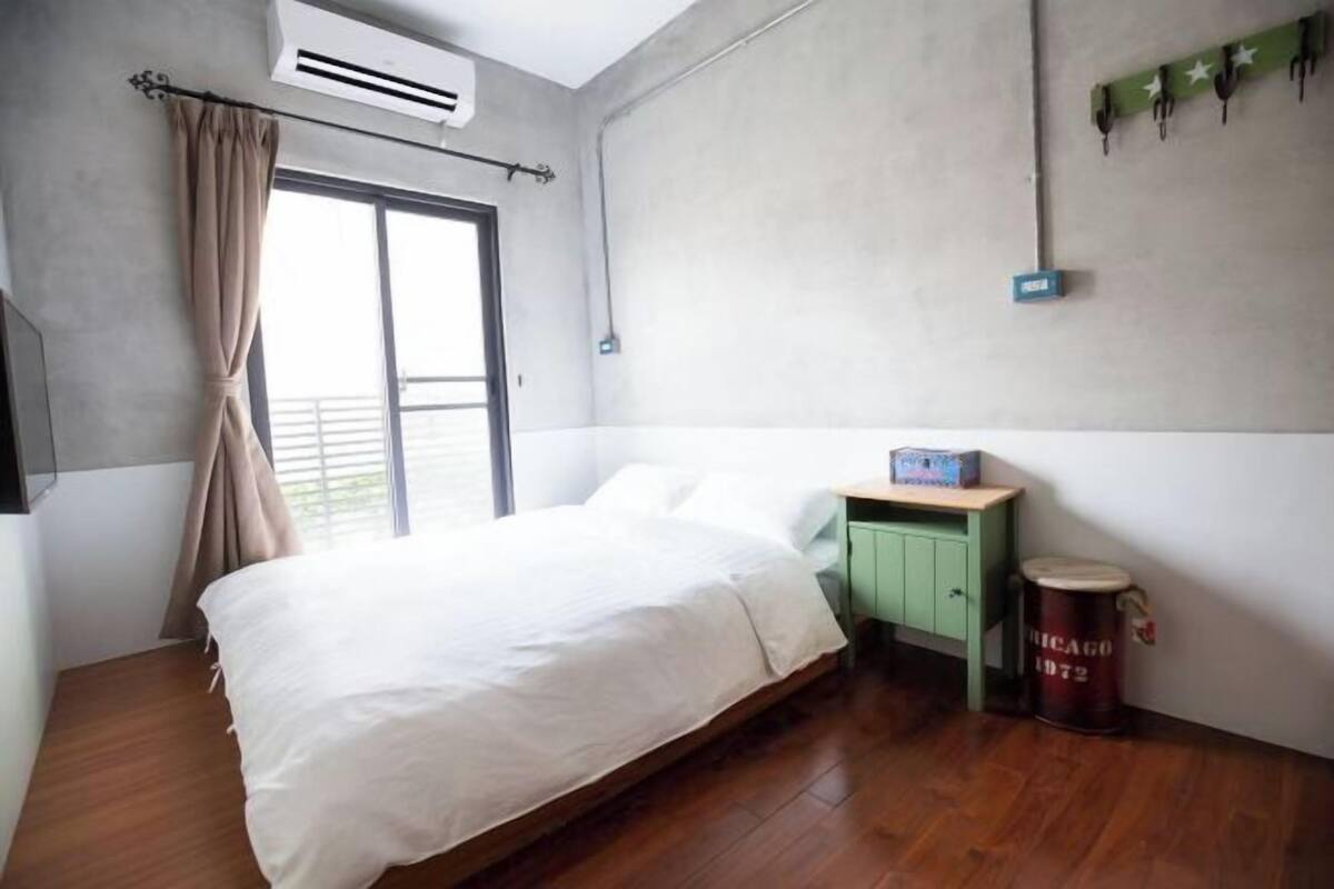 5 bedrooms, individually decorated, soundproofing, free WiFi