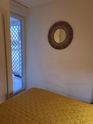 1 bedroom, wheelchair access - Appartement à 50m de la Plage Front de mer Avec Jardin et Parking Sécurisés (Narbonne)