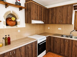 Interior - Oniropagida - Dream Catcher - House On Way To Sougia (Platanias)