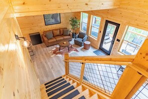 Smart TV - Green Bear by Beyond Expectations: 2BR Cabin w/ Hot Tub, Arcade & Balcony (Sevierville)