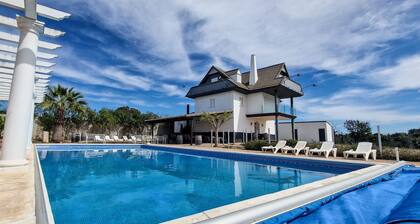 Chalet Independiente con Piscina en Montoro