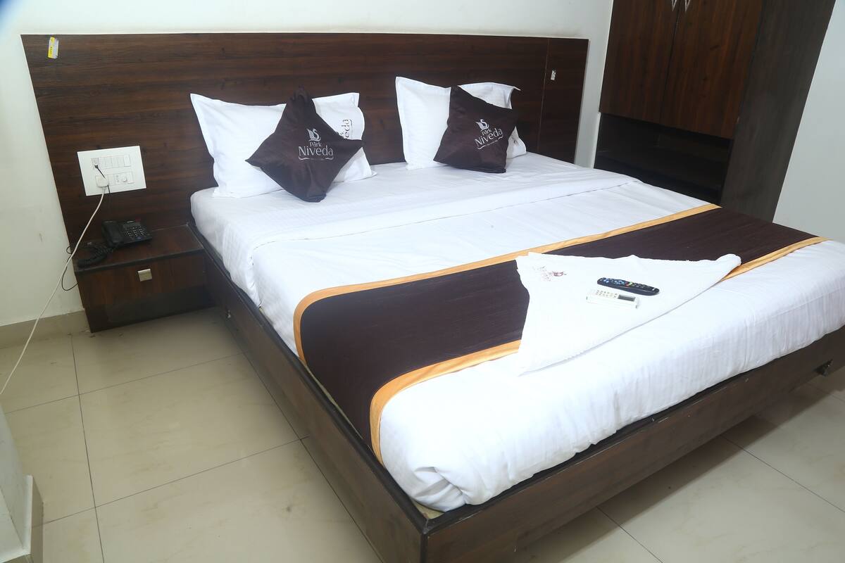 Chambre Supérieure | 1 chambre, chambres insonorisées, fer et planche à repasser