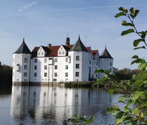 Altes Holzfällerhaus - Holzofen, Dusche, Gäste-wc, Terrasse, Eingezäunter Garten