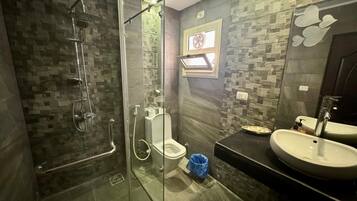 Hair dryer, towels, soap, shampoo