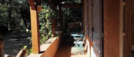 تفاصيل الفندق من الخارج