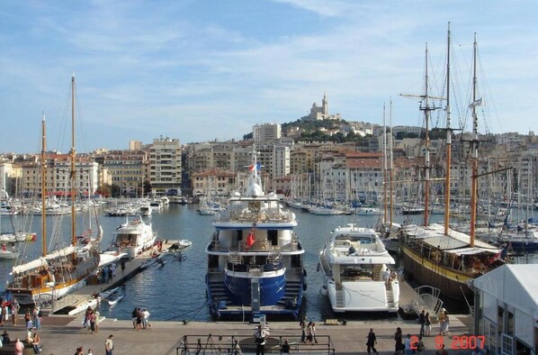 Marina - Appartement 72 M² Avec Balcon A 2 PAS DU Vieux Port ET Proche Plage DES Catalans (Marseille)