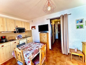 Fridge, microwave, dishwasher