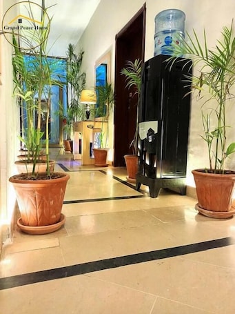 Interior. Grand Peace House I