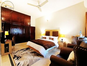 Kamar Double | Meja kerja, kedap suara, dan Wi-Fi gratis