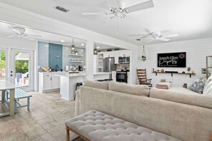 Smart TV, video games