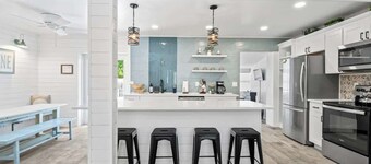 Somewhere To Beach - Jacksonville Beach, Florida