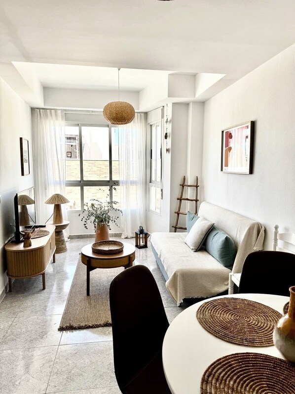 Smart TV, books - Casa Bonita - Emplacement Idéal en Plein Centre Avec Roof-top (Santa Pola)