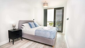 2 bedrooms, iron/ironing board, WiFi, bed sheets - Spacious & Modern Central Birmingham 2 Bed Flat (Birmingham)