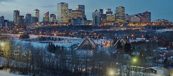 Centrally located & Stylish 2Bedroom River Valley Suite