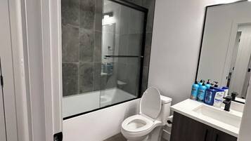 風筒、提供毛巾、番梘、洗頭水