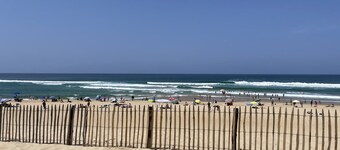 Cozy T2 Apartment 50m from the Lake with Terrace, Pool, and Games Room – Ideal for Families