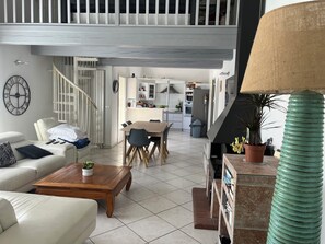 Living area - Jolie Maison Avec Piscine et Hamam Proche des Plages (Pérols)