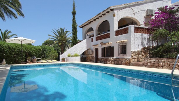 Pool - Charming Villa with Private Pool, Near Beach and Amenities in Moraira, Costa Blanca (Moravit)