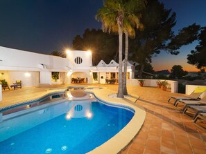 Pool - Luxurious Villa in Moraira with Private Pool, Garden, and Stunning Valley Views, Near Playa Ampolla (Moraira)
