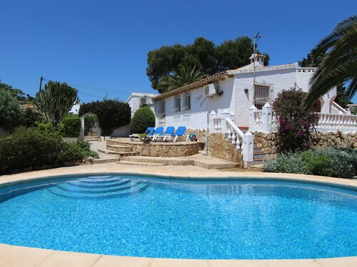 Charming Villa in Moraira with Private Pool, Near Beach and Amenities, Pet-Friendly