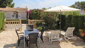Unclassified image, 4 of 18, button - Cozy Holiday Home in Moraira with Communal Pool, Near Golf & Beach, Perfect for Families (Moraira)