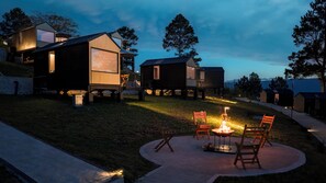 Exterior - Bobocabin Patra Parapat (Parapat)