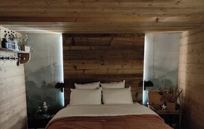 1 bedroom, bed sheets