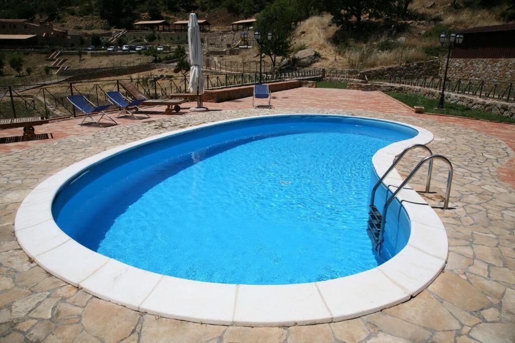 Piscine extérieure (ouverte en saison)