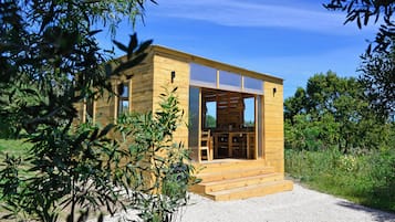 Design Cabin, Garden View | Shared kitchen