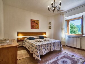 3 sovrum, strykjärn/strykbräda, resesäng och gratis wi-fi