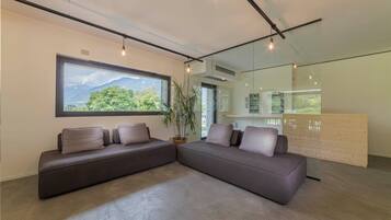 Coin salon dans le hall