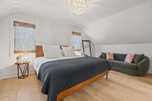 4 間睡房、熨斗/熨衫板、可攜式嬰兒床、Wi-Fi (收費)
