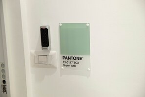 Unclassified image, 2 of 16, button