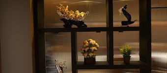CROWN PARK LUXURY HOTEL