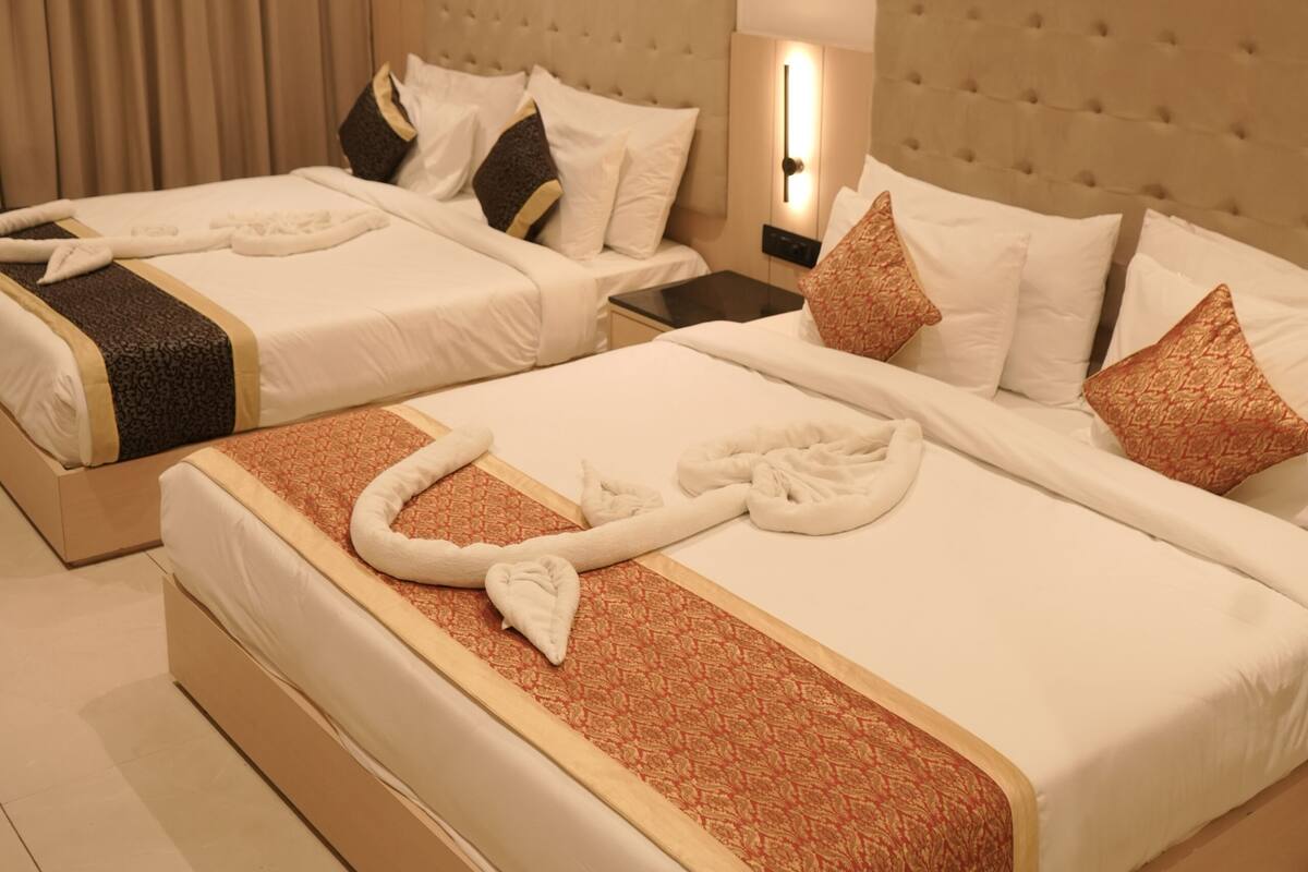 Familiekamer | Lakens van Egyptisch katoen, luxe beddengoed, een kluis op de kamer