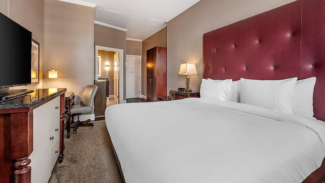 1 chambre, fer et planche à repasser, lit de bébé portatif, Wi-Fi