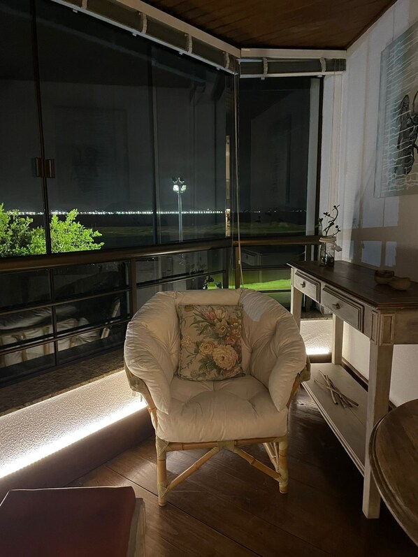 Interior - Lindo Apartamento Completo - Beira DO MAR COM Vista Total (Florianópolis)