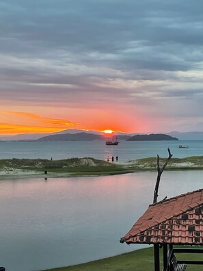 Property grounds - Lindo Apartamento Completo - Beira DO MAR COM Vista Total (Florianópolis)