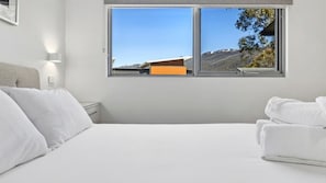 1 bedroom, iron/ironing board, free WiFi, bed sheets - Little Rocky Retreat - Lake Crackenback (Crackenback)