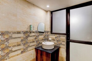 Bathroom - Townhouse OAK Hotel Ambassador (Dehradun)