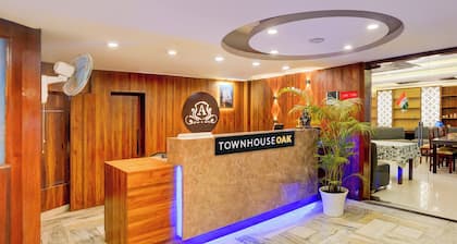 Townhouse OAK Hotel Ambassador