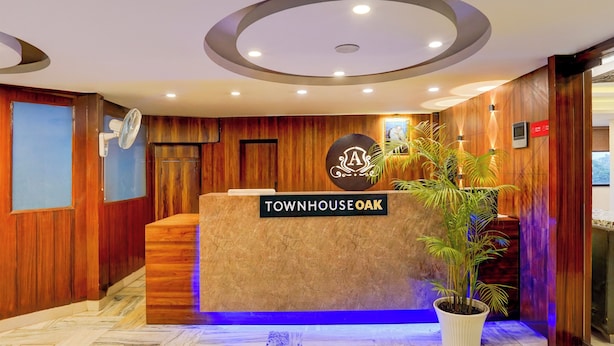 Reception - Townhouse OAK Hotel Ambassador (Dehradun)